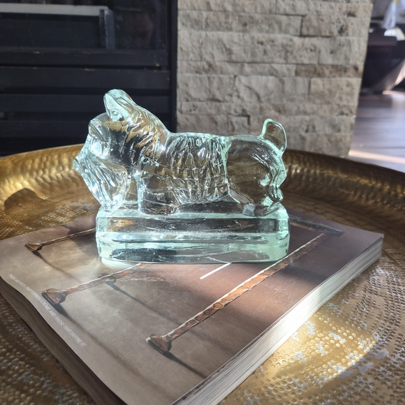 Glass Dog Figurine - Picture 4 of 5